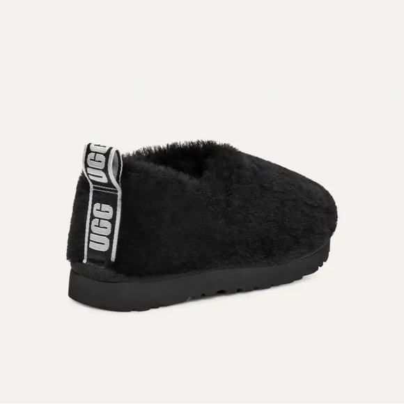 Ugg Classic Cozy Bootie in Black Size 7 New - Picture 3 of 9